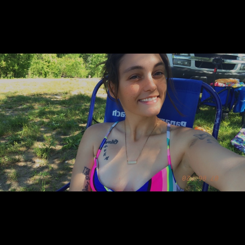 Meet your Posher, April